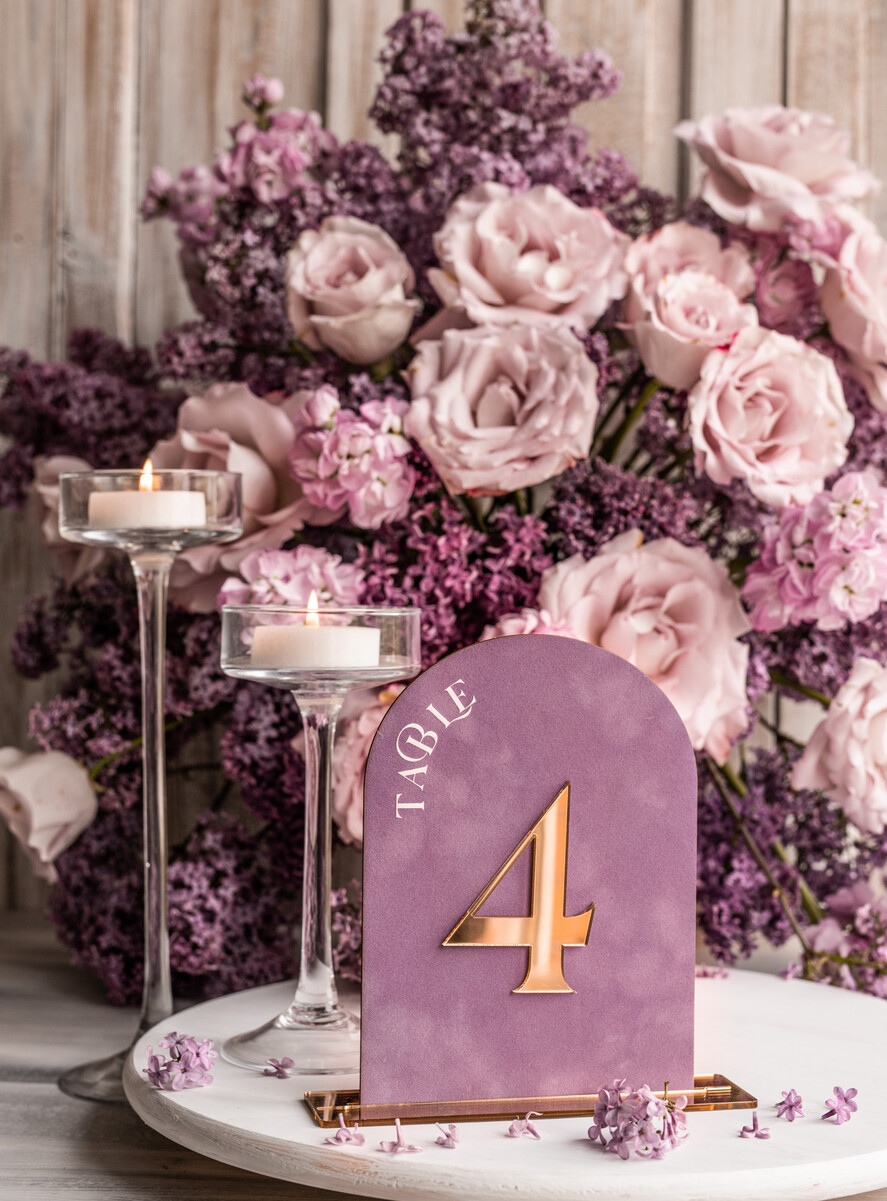 Numery na stół Glamour lawendowe numerki na stoły weselne, dekoracje sali weselnej, dekoracje stołu Pary Młodej, numeracja stołów weselnych 6