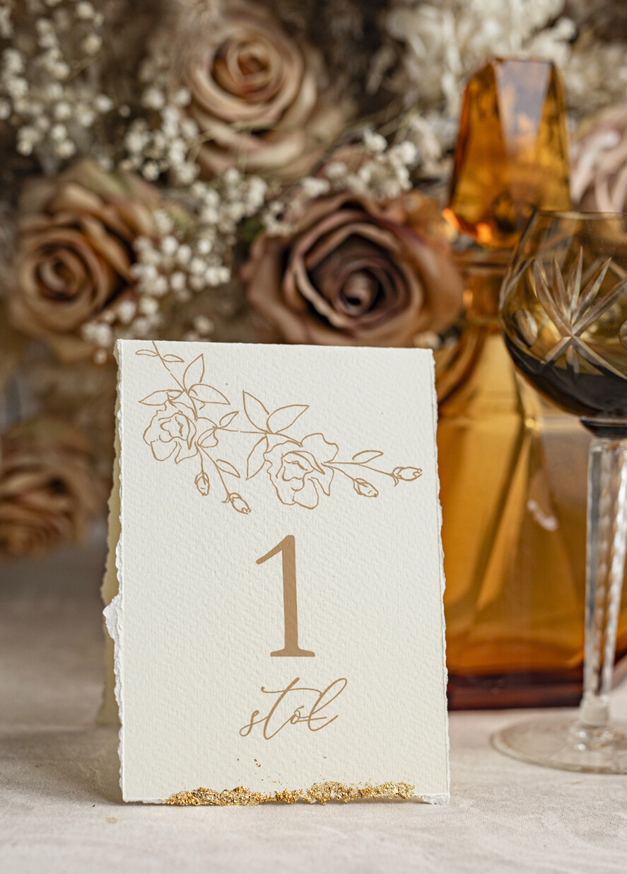 Numery na stół Glamour Złocone szarpane brzegi Numery na stoły weselne, numerki na stół stoły weselne, zlocone klasyczna elegancja, numerek stojak na stół weselny, złote złocone eleganckie i klasyczne0