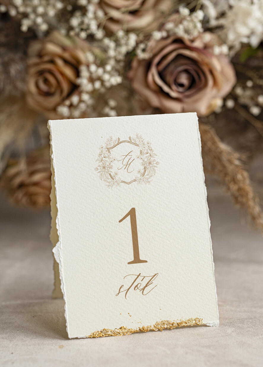 Numery na stół Glamour Złocone szarpane brzegi Numery na stoły weselne, numerki na stół stoły weselne, zlocone klasyczna elegancja,numerki na stoliki ślubne, złote złocone eleganckie i klasyczne2