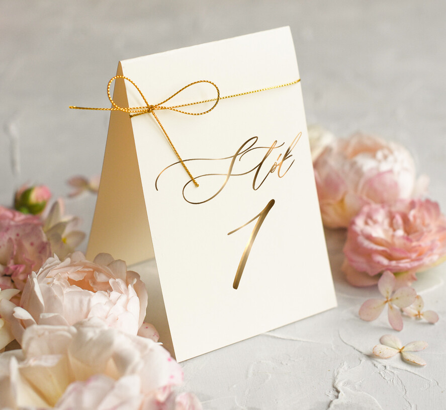 Numery na stół Glamour tabliczki na stoly weselne, numery na stół gości weselnych, złote numerki na stol weselny w stylu glamour, eleganckie numerki na stoly weselne0