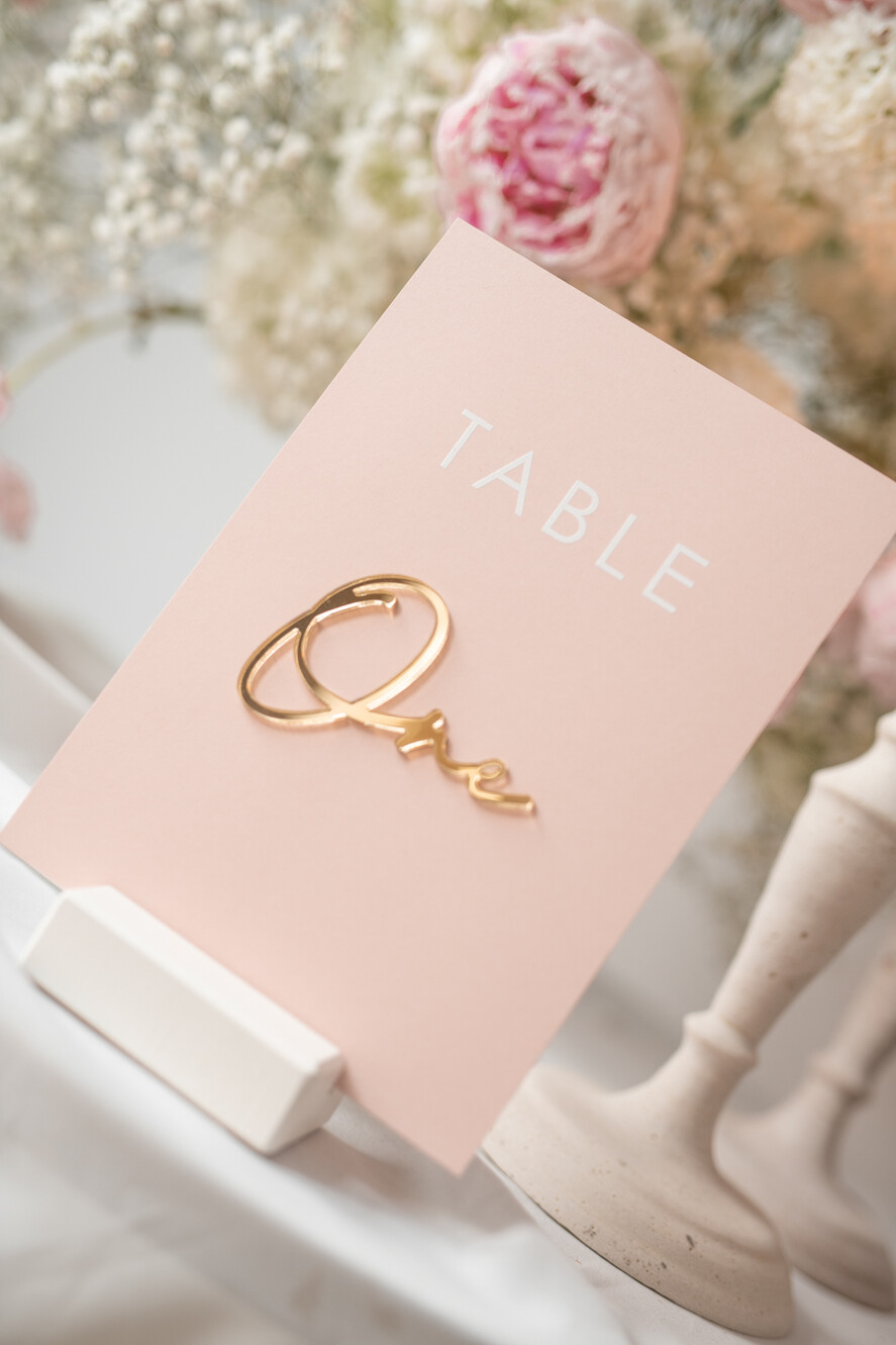 Numery na stół Glamour tabliczka z numerem stołu weselnego, zlote eleganckie numerki na stol weselny, numeracja stołów weselnych,  numerki na stoły weselne w stylu glamour 2