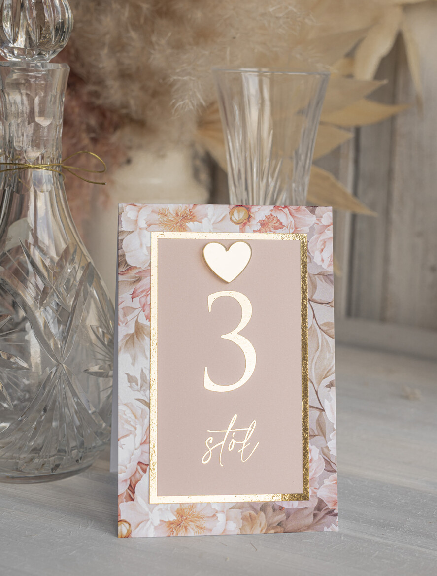 Numery na stół Glamour elegancki numerek na stół weselny, różowo złoty numer na stół weselny, dekoracja na stoły weselne, numery na stoły weselne ze złotym sercem 7