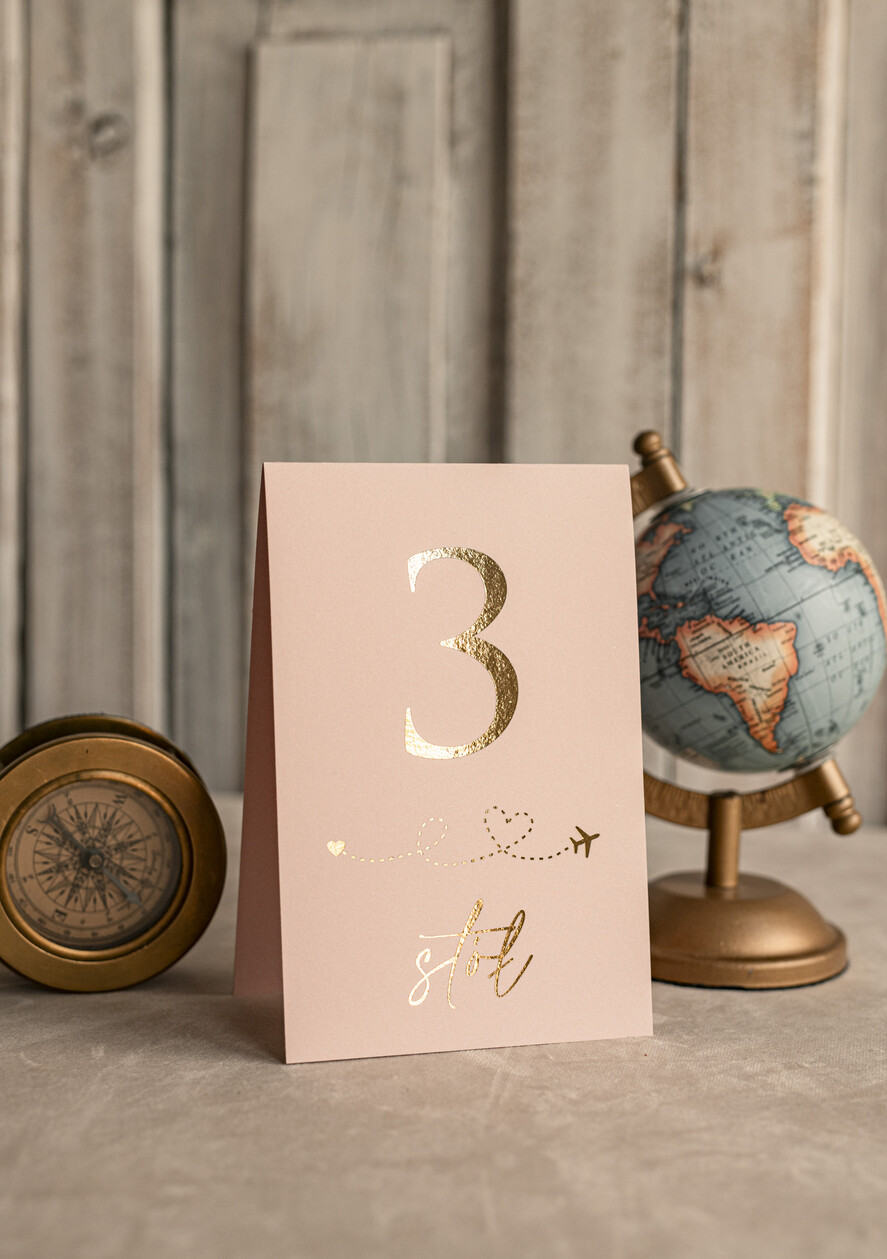 Numery na stół botaniczne podróżnicze  podróżnicze numerki na stół weselny, kolor ecru lub pudrowy róż, tematyczne numery na stoły weselne, dekoracje stołów weselnych 5