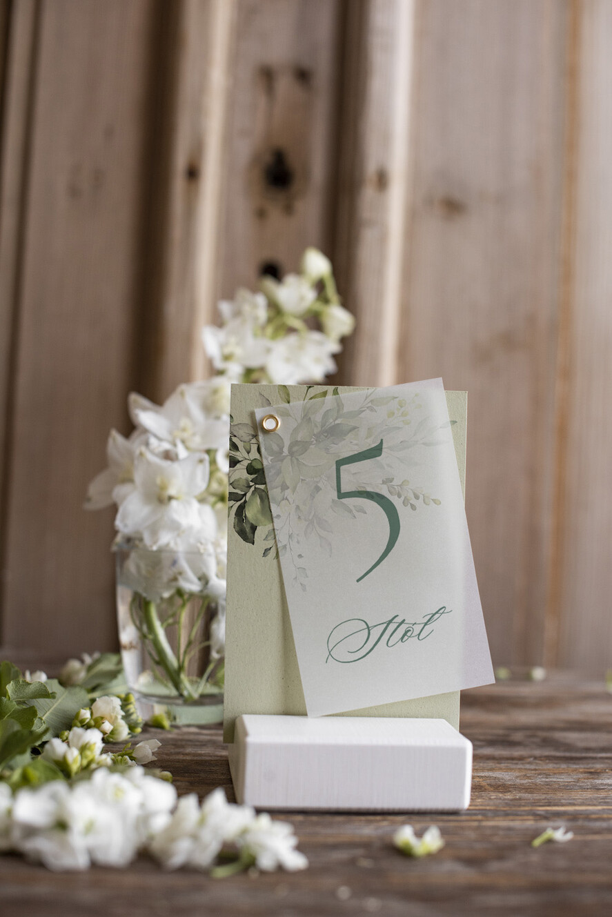 Numery na stół botaniczne podróżnicze  tabliczka z numerem stołu weselnego, rusykalne kwiatowe wozry0
