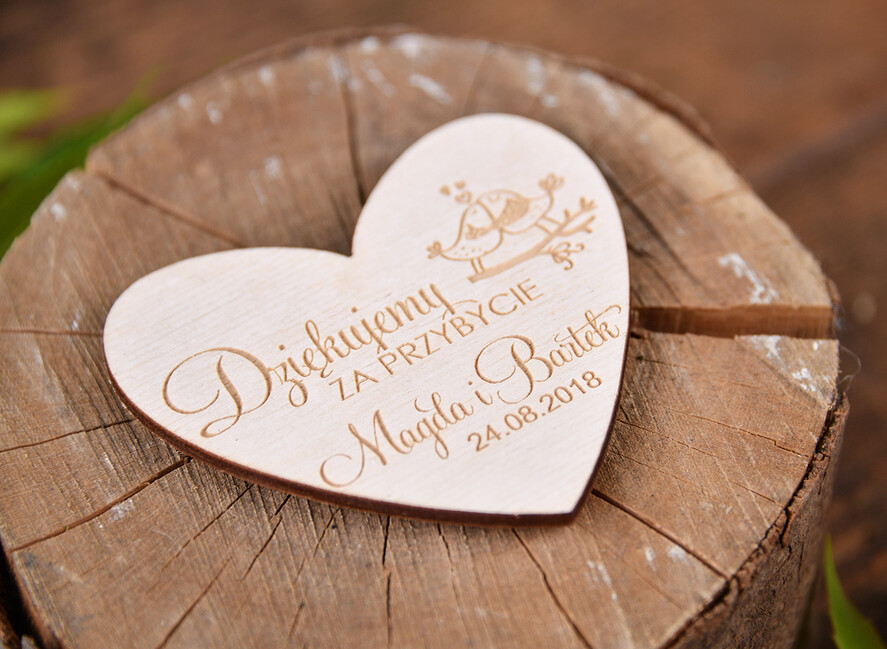 Podziękowania dla Gości Weselnych Magnesy breloki Zdrapki drewniane serduszko podziękowania dla gości rustykalne wesele0