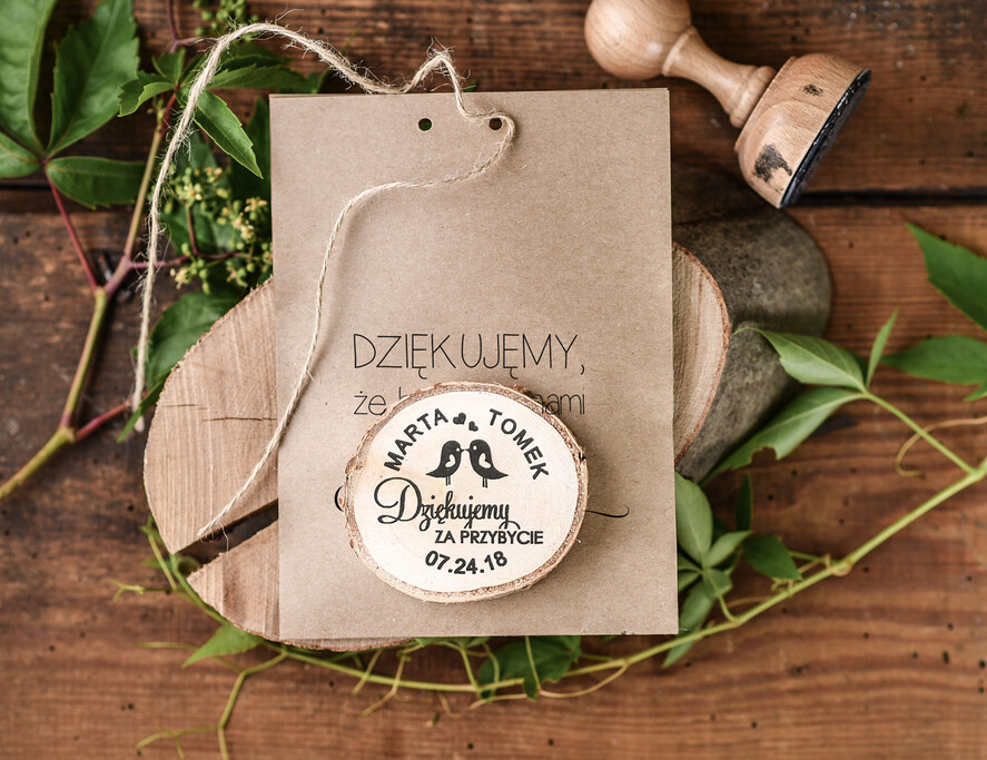 Podziękowania dla Gości Weselnych Magnesy breloki Zdrapki drewniany krążek podziękowania dla gości weselnych pieczątka magnes rustykalne wesele0