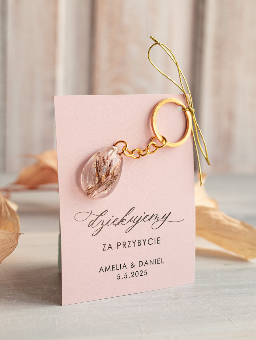 Podziękowania dla Gości Weselnych Magnesy breloki Zdrapki prezent dla gosci na weselu brelok do kluczy z zawieszką z żywicy, ręcznie robiony brelok do kluczy z żywicy, podziękowanie dla gości weselnych brelok z zatopionymi kwiatami w żywicy4