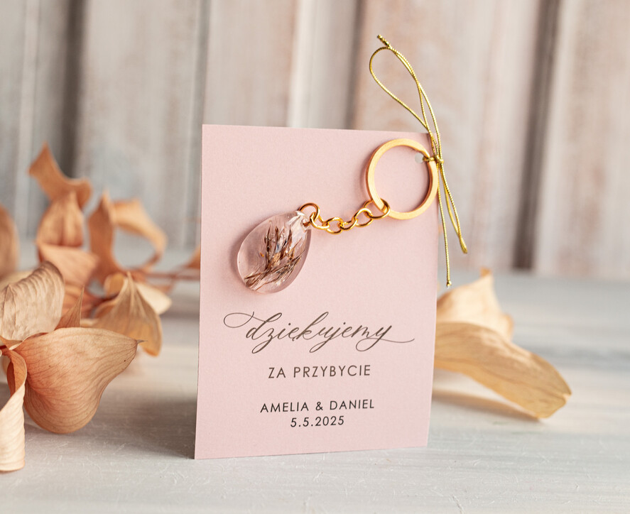 Podziękowania dla Gości Weselnych Magnesy breloki Zdrapki prezent dla gosci na weselu brelok do kluczy z zawieszką z żywicy, ręcznie robiony brelok do kluczy z żywicy, podziękowanie dla gości weselnych brelok z zatopionymi kwiatami w żywicy5