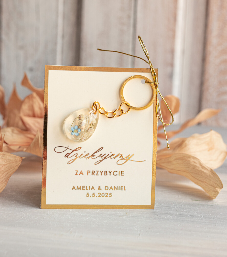 Podziękowania dla Gości Weselnych Magnesy breloki Zdrapki prezent dla gosci na weselu brelok do kluczy z niezapominajką, prezenty dla gości weselnych ręcznie robiony brelok do kluczy niezapominajka zatopiona w żywicy3