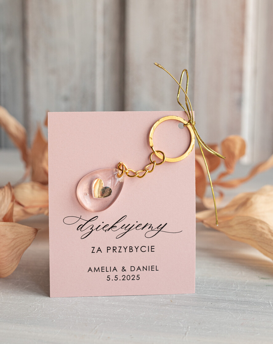 Podziękowania dla Gości Weselnych Magnesy breloki Zdrapki podziękowania dla gości weselnych zatopione serduszko w żywicy, ręcznie robiony brelok do kluczy z zawieszką z żywicy, podziękowanie dla gości na weselu brelok do kluczy z serduszkiem0