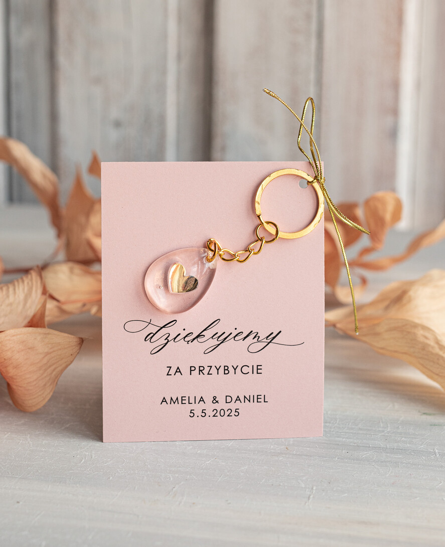 Podziękowania dla Gości Weselnych Magnesy breloki Zdrapki podziękowania dla gości weselnych zatopione serduszko w żywicy, ręcznie robiony brelok do kluczy z zawieszką z żywicy, podziękowanie dla gości na weselu brelok do kluczy z serduszkiem3