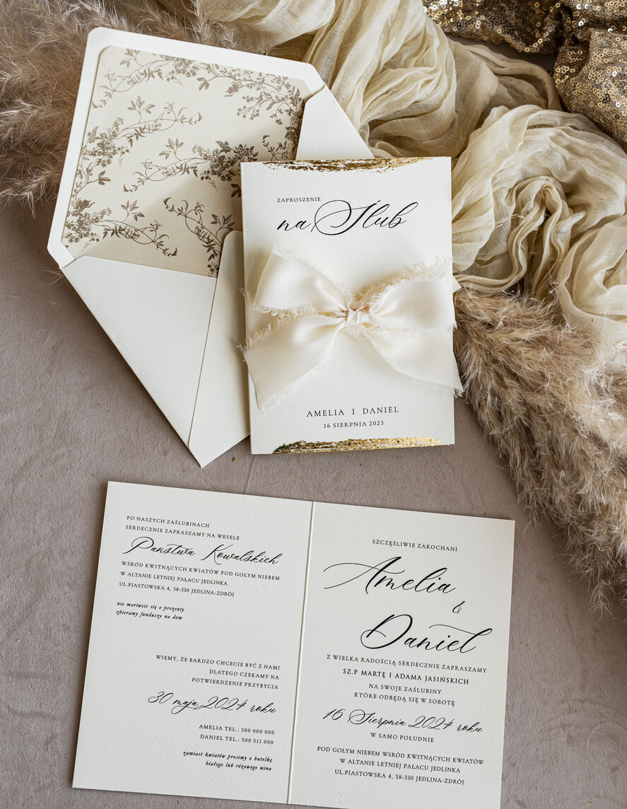 Zaproszenia ślubne Minimalistyczne kremowe Zaproszenia Ślubne Minimalistyczne Zaproszenia na Ślub Eleganckie zaproszenia ślubne z szyfonową lub satynową kokardą, eleganckie zaproszenia ślubne z płatkami złota 8