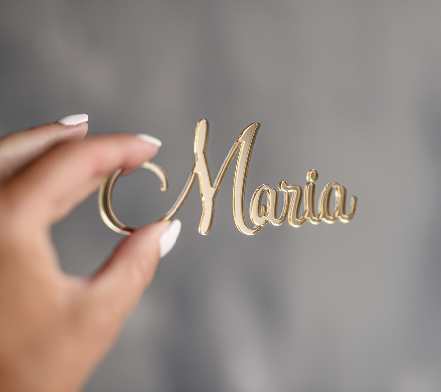 Winietki Eleganckie Akrylowy złoty napis Imiona gości winietki ślubne i prezenty w jednym wizytówki dla gości weselnych błyszczące złoto2