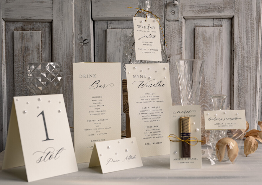 Winietki Eleganckie eleganckie winietki na stół weselny wizytówki ślubne, winietki z koralikami, perełki na winietkach, delikatne winietki na stół weselny z koralikami6