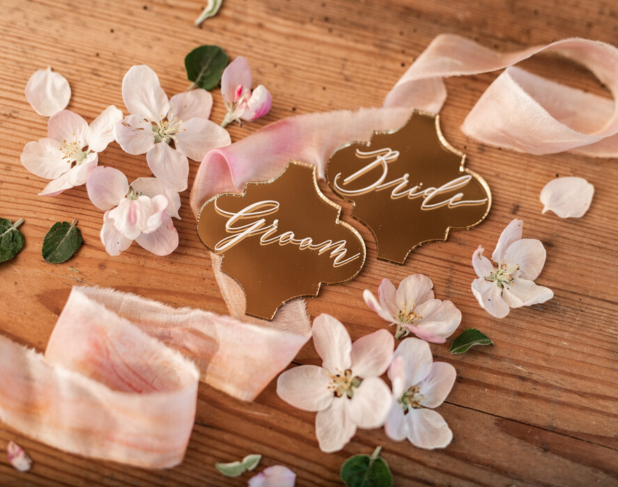 Winietki Eleganckie ręcznie robione winietki ślubne wizytówki dla gości weselnych, winietki na złotym lustrze, ekskluzywne winietki na ślub 1