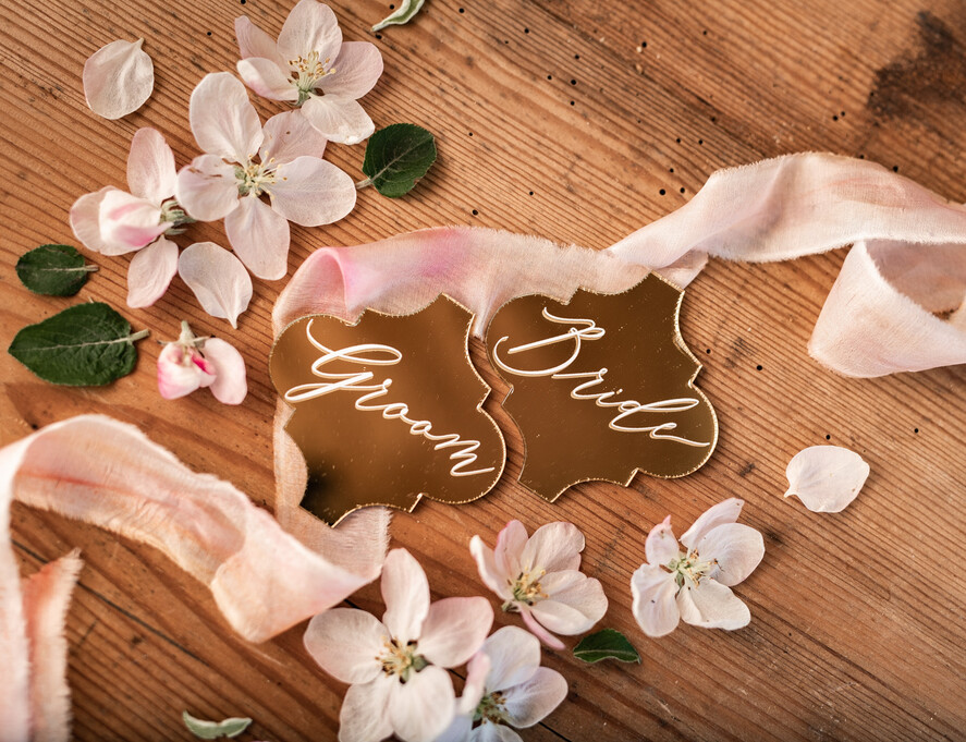 Winietki Eleganckie ręcznie robione winietki ślubne wizytówki dla gości weselnych, winietki na złotym lustrze, ekskluzywne winietki na ślub 4