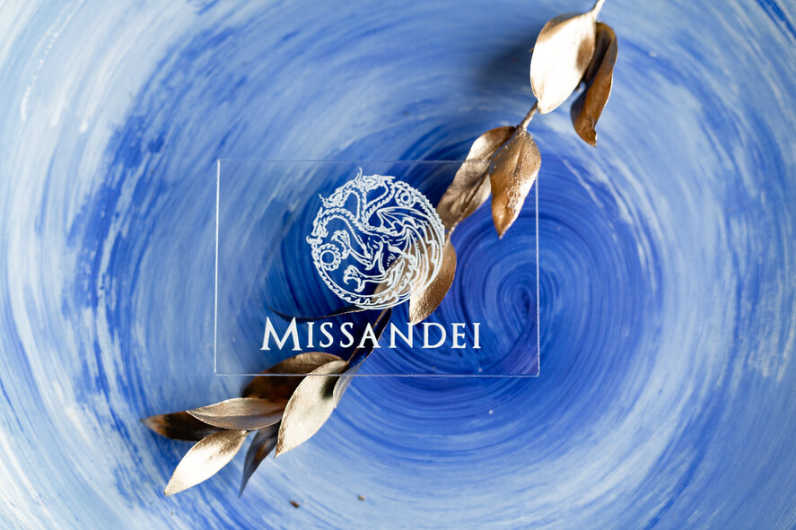 Winietki Eleganckie przeźroczyste winietki ślubne wizytówki dla gości weselnych idelane na wesele inspirowane Grą o Tron3