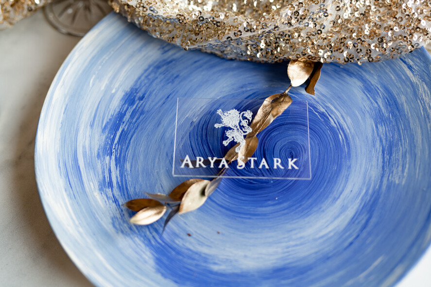 Winietki Eleganckie przeźroczyste winietki ślubne wizytówki dla gości weselnych idelane na wesele inspirowane Grą o Tron4