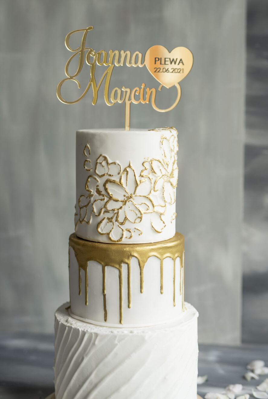 Figurki na tort / cake topper statuetki akryl nowoczesny złoty napis na tort weselny lustro złoty topper wasze imiona i data slubu1