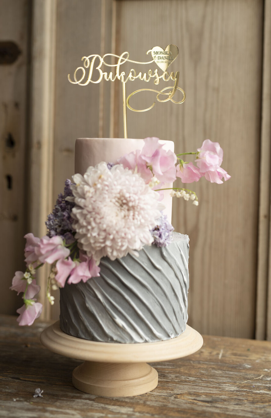 Figurki na tort / cake topper statuetki akryl błyszczący złoty napis na tort weselny personalizowany topper ślubny wasze nazwisko i imiona1