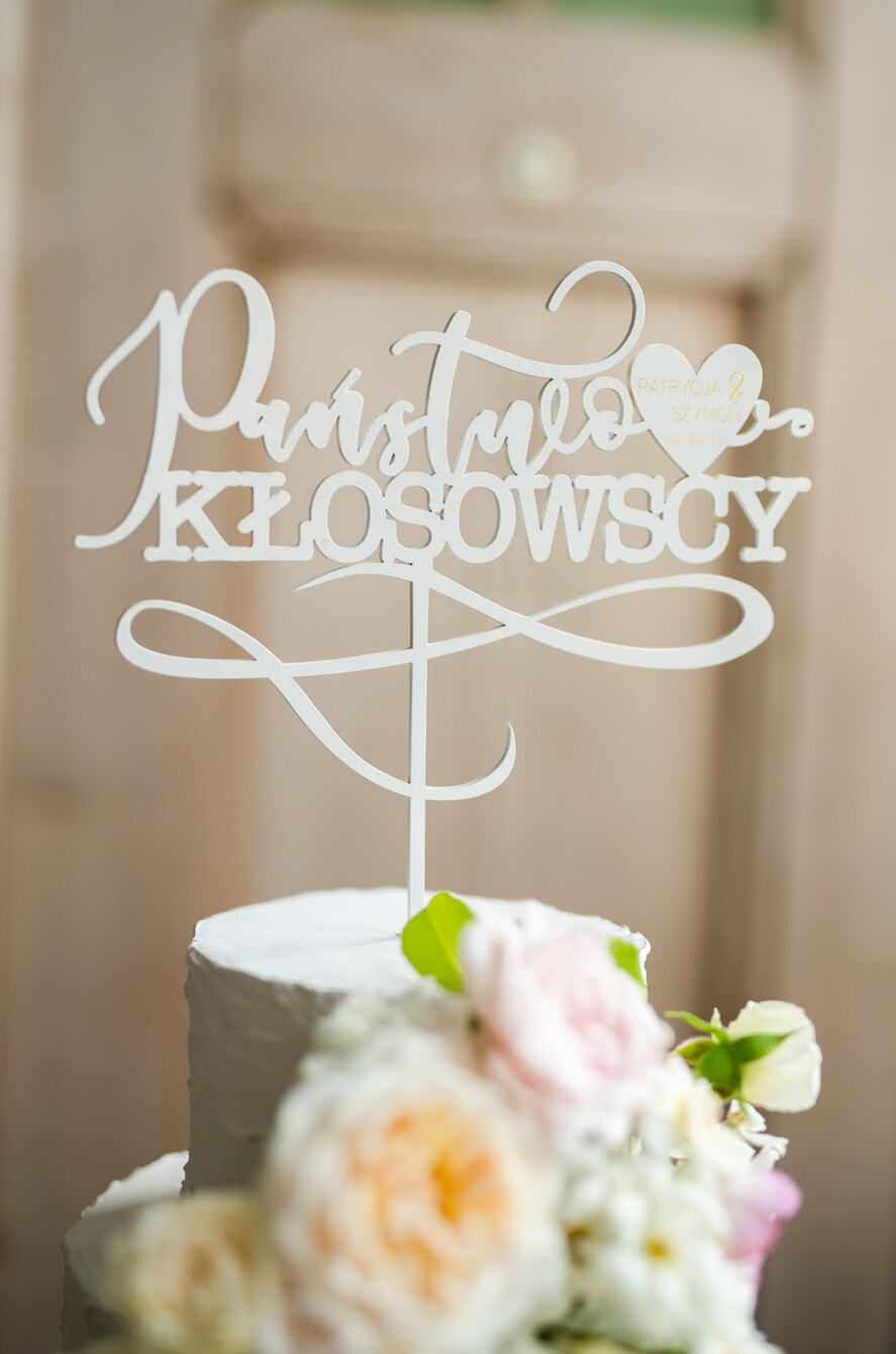 Figurki na tort / cake topper statuetki akryl personalizowany topper na tort weselny białe napisy akryl2
