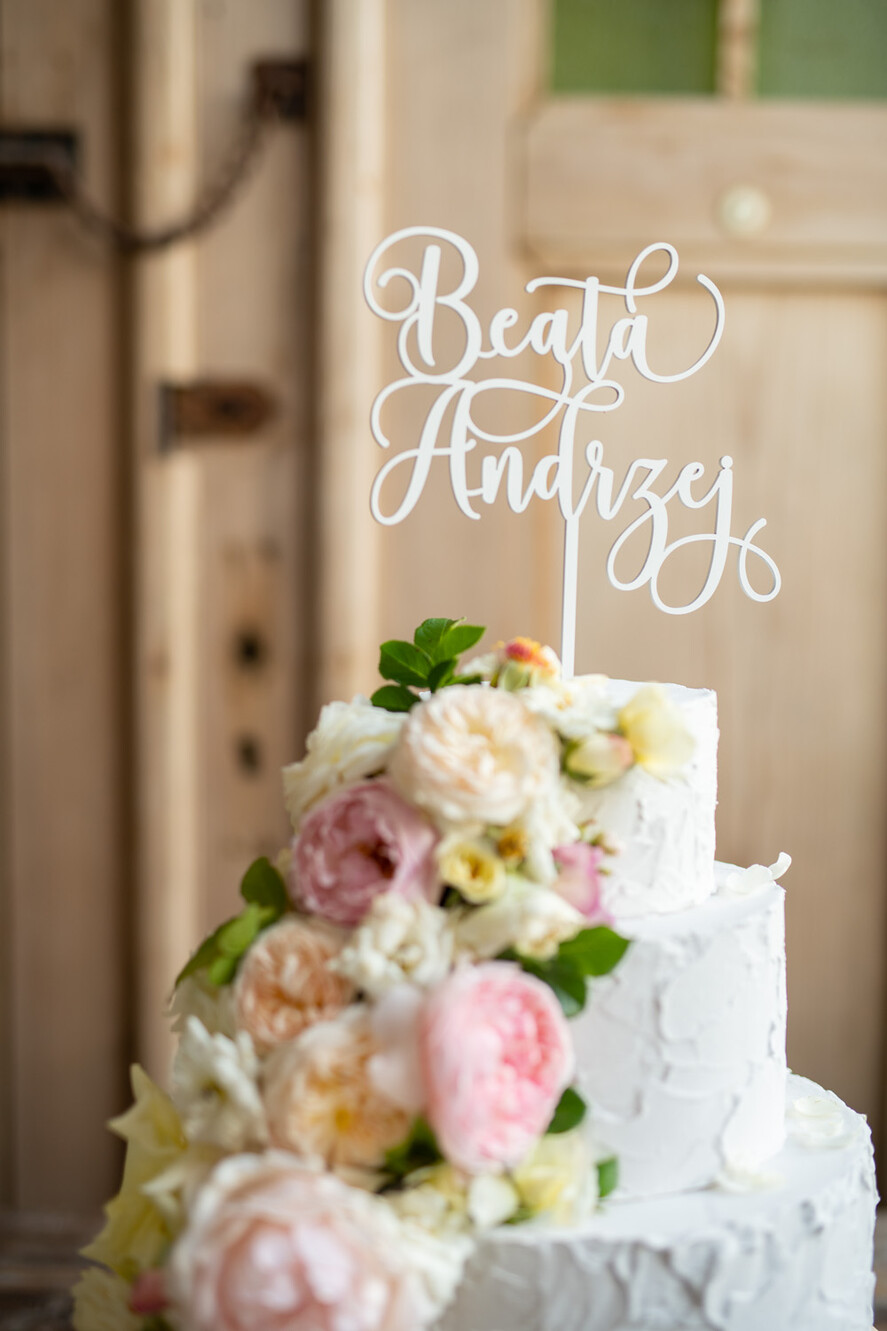 Figurki na tort / cake topper statuetki akryl statuetka na tort weselny biały akryl personalizowany topper1