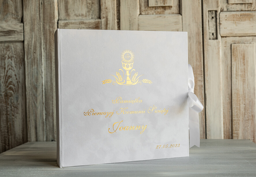 Albumy ślubne Pudełka na zdjęcia  album na zdjęcia  Pamiątka Pierwszej Komunii Świętej, Personalizowany Album na zdjęcia, Prezent na Pierwszą Komunię Świętą, Biały Welurowy Album na Zdjęcia5