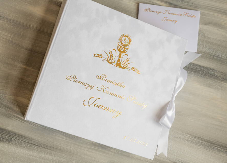 Albumy ślubne Pudełka na zdjęcia  album na zdjęcia  Pamiątka Pierwszej Komunii Świętej, Personalizowany Album na zdjęcia, Prezent na Pierwszą Komunię Świętą, Biały Welurowy Album na Zdjęcia3