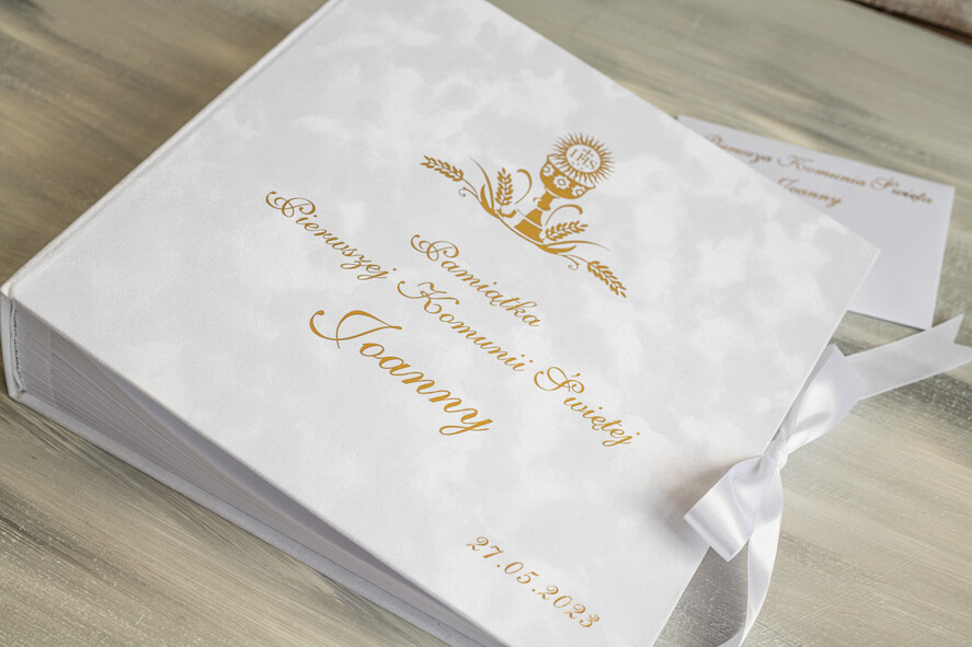 Albumy ślubne Pudełka na zdjęcia  album na zdjęcia  Pamiątka Pierwszej Komunii Świętej, Personalizowany Album na zdjęcia, Prezent na Pierwszą Komunię Świętą, Biały Welurowy Album na Zdjęcia9