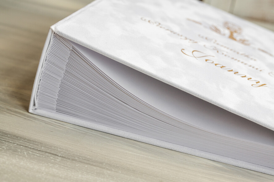 Albumy ślubne Pudełka na zdjęcia  album na zdjęcia  Pamiątka Pierwszej Komunii Świętej, Personalizowany Album na zdjęcia, Prezent na Pierwszą Komunię Świętą, Biały Welurowy Album na Zdjęcia2