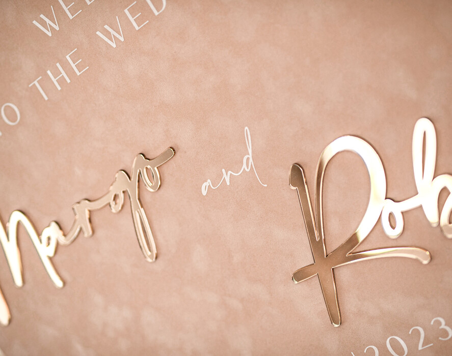 Plany stołów Glamour welurowe tablica powitalna slubna glamour, elegancka welurowa plansza powitanie gości na Weselu, rama powitanie na weselu3