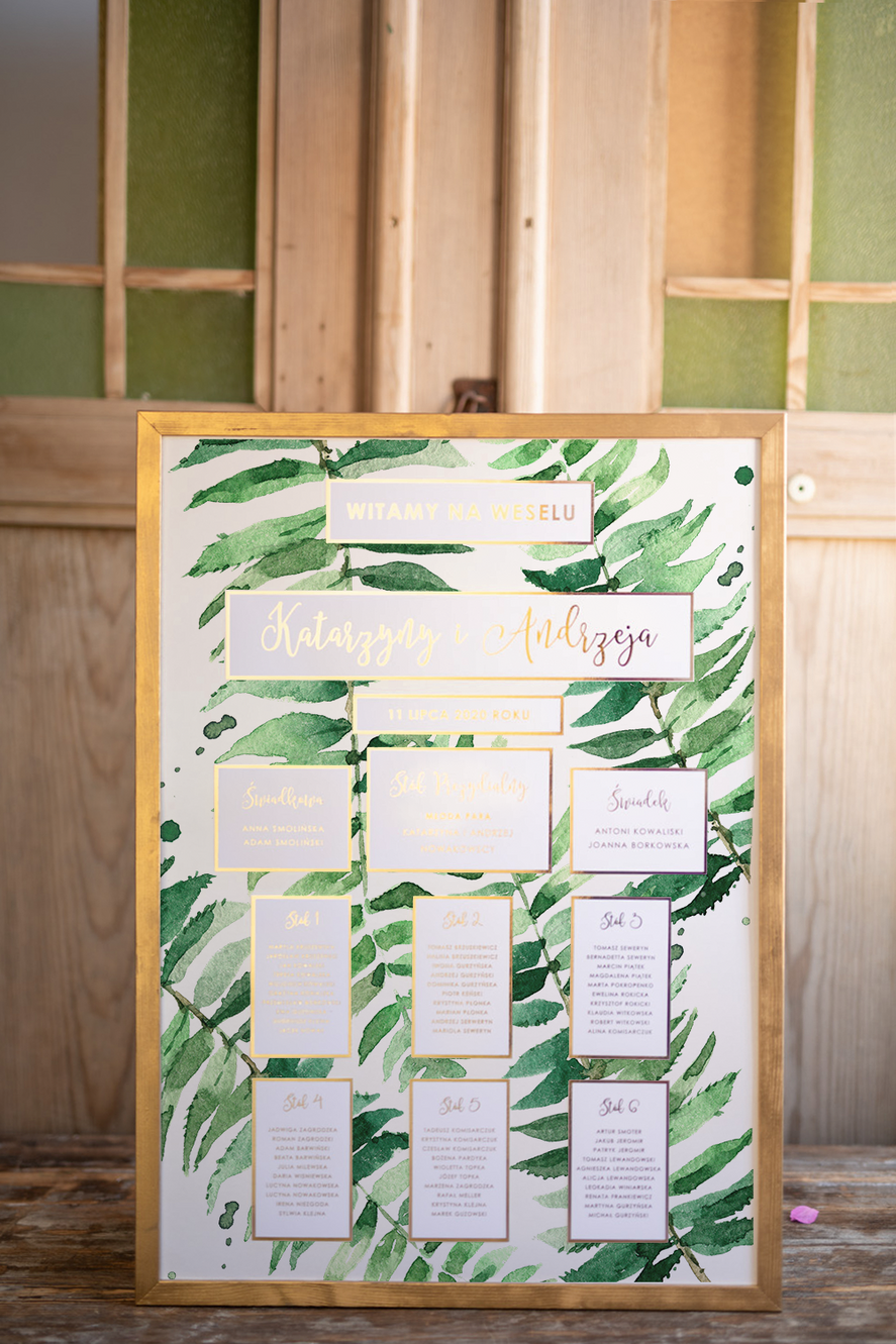 Plany stołów Glamour welurowe zielony planer ślubny plan usadzenia gości na weselu złote lub srebrne napisy rustic glam style0