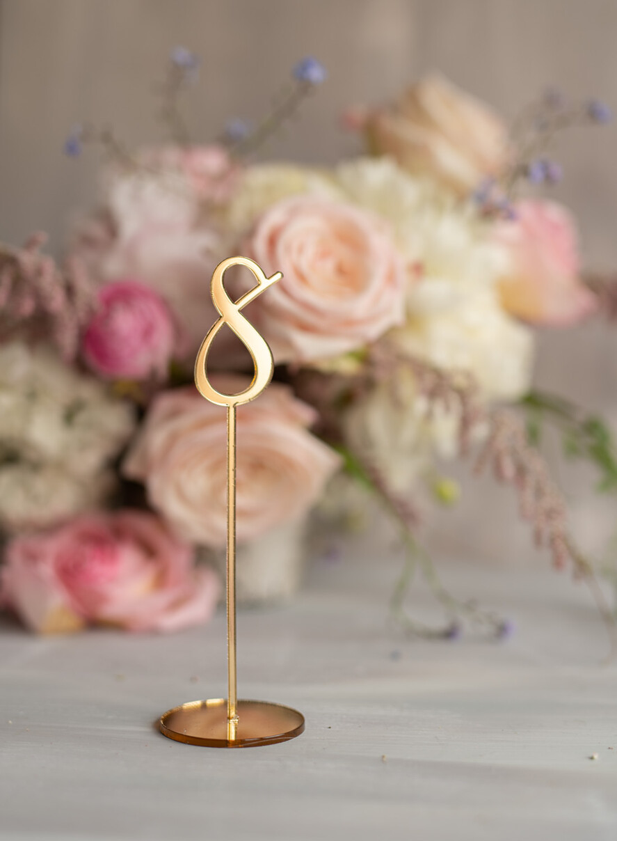 Numery na stół Akryl złote piękne numerki na stół weselny złota błyszcząca plexi, złote numerki na stoly weselne1