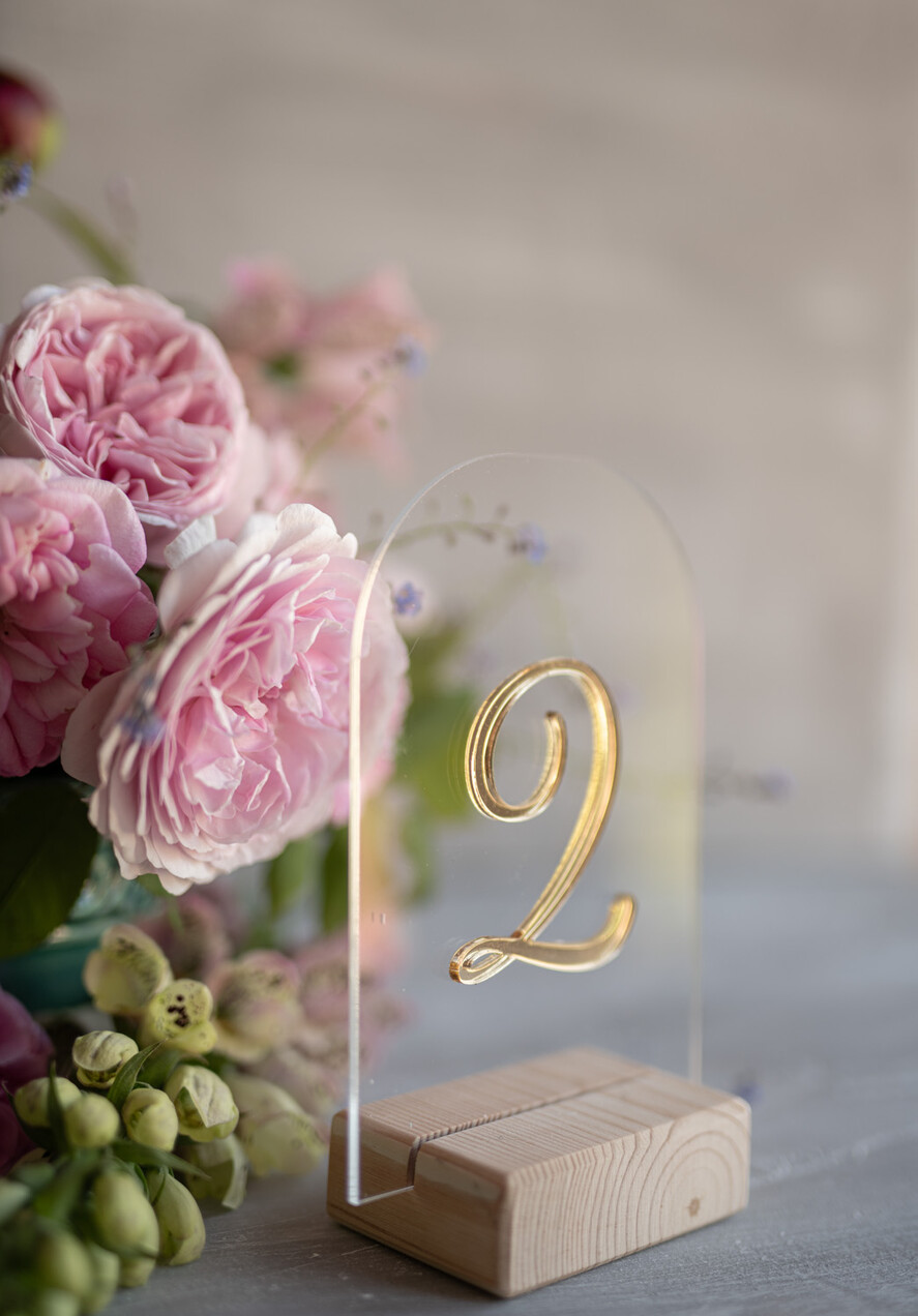 Numery na stół Akryl numery na stoły weselne, nowoczesny pomysł4