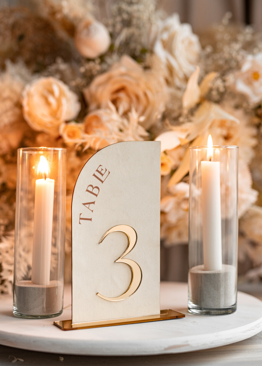 Numery na stół Akryl numerek stojak na stół weselny, złote lusterkowe napisy3