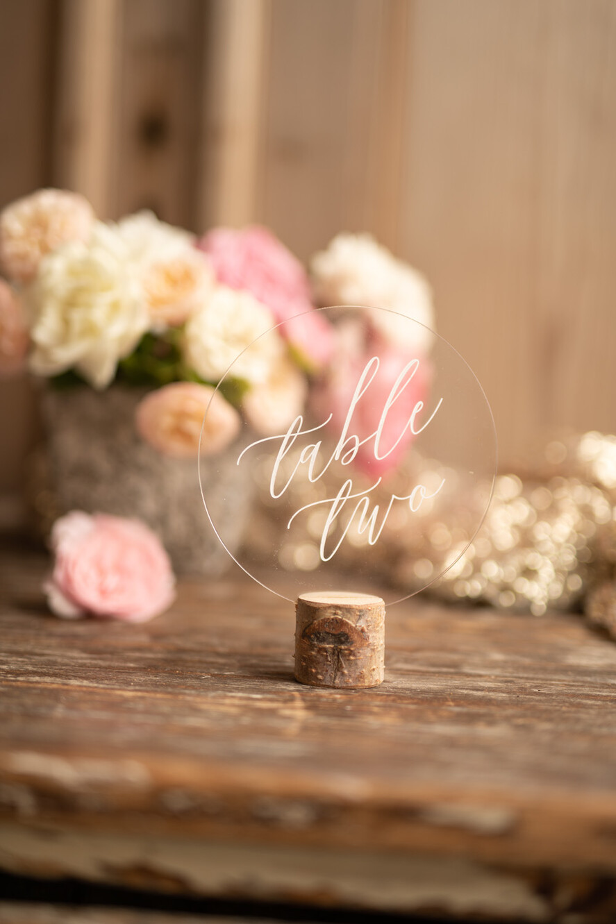 Numery na stół Akryl delikatne eleganckie numerki na stół nowoczesna dekoracja na stół weselny 2