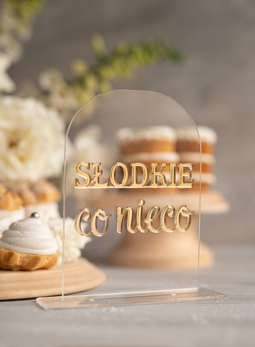 Numery na stół Akryl usadzenie gości numery na stół weselny, złote lusterkowe napisy0