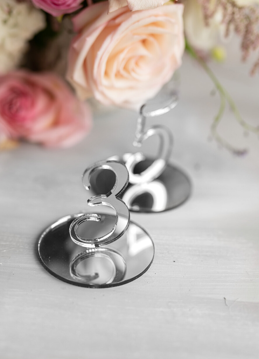 Numery na stół Akryl numery na stoły weselne nowoczesne stebrny akryl 1