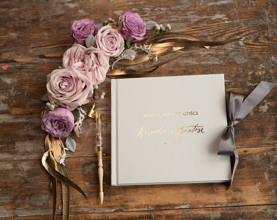 Księgi wpisów gości glamour ślubna księga gości weselnych złocone tłoczone wasze imiona i data6