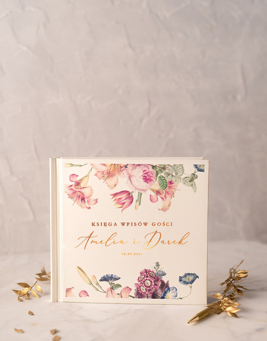 Księgi wpisów gości glamour złocone napisy wyjątkowa księga wpisów gości z kwiatową grafiką w różowych kolorach 0