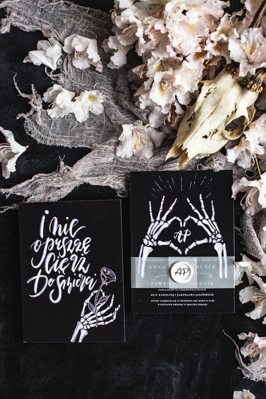 Zaproszenia ślubne Indywidualne Zaproszenia ns łub z czachami -Alternatywne Szokujace zaproszenia z Trupami na Ślub - Wasi goście Padną trupem - Zaproszenia na ślub w stulu halloween8