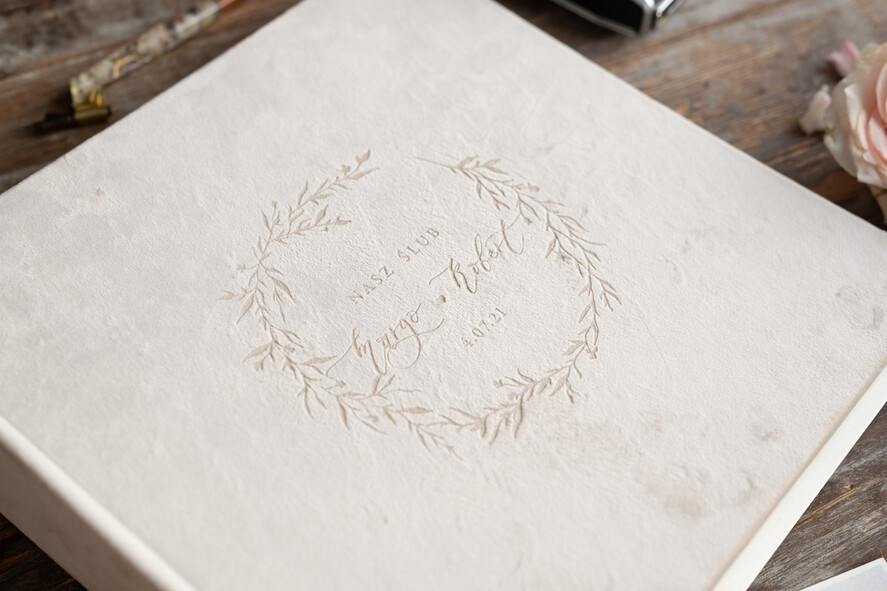 Księgi wpisów gości welurowe dużą księga gosci wesenych personalizowana na życzenia zdjęcia z fotobudki welurowa1