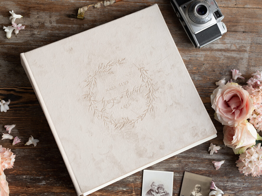 Księgi wpisów gości welurowe dużą księga gosci wesenych personalizowana na życzenia zdjęcia z fotobudki welurowa10