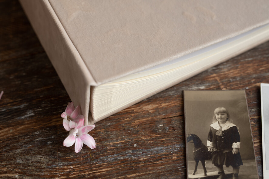 Księgi wpisów gości welurowe dużą księga gosci wesenych personalizowana na życzenia zdjęcia z fotobudki welurowa13