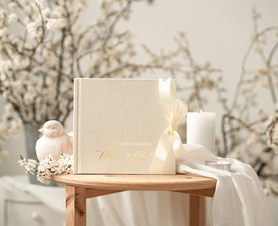 Księgi wpisów gości welurowe księga do wpisywania życzeń przez gości weselnych, na życzenia zdjęcia z fotobudki, welurowa księga ze złotymi napisami 1