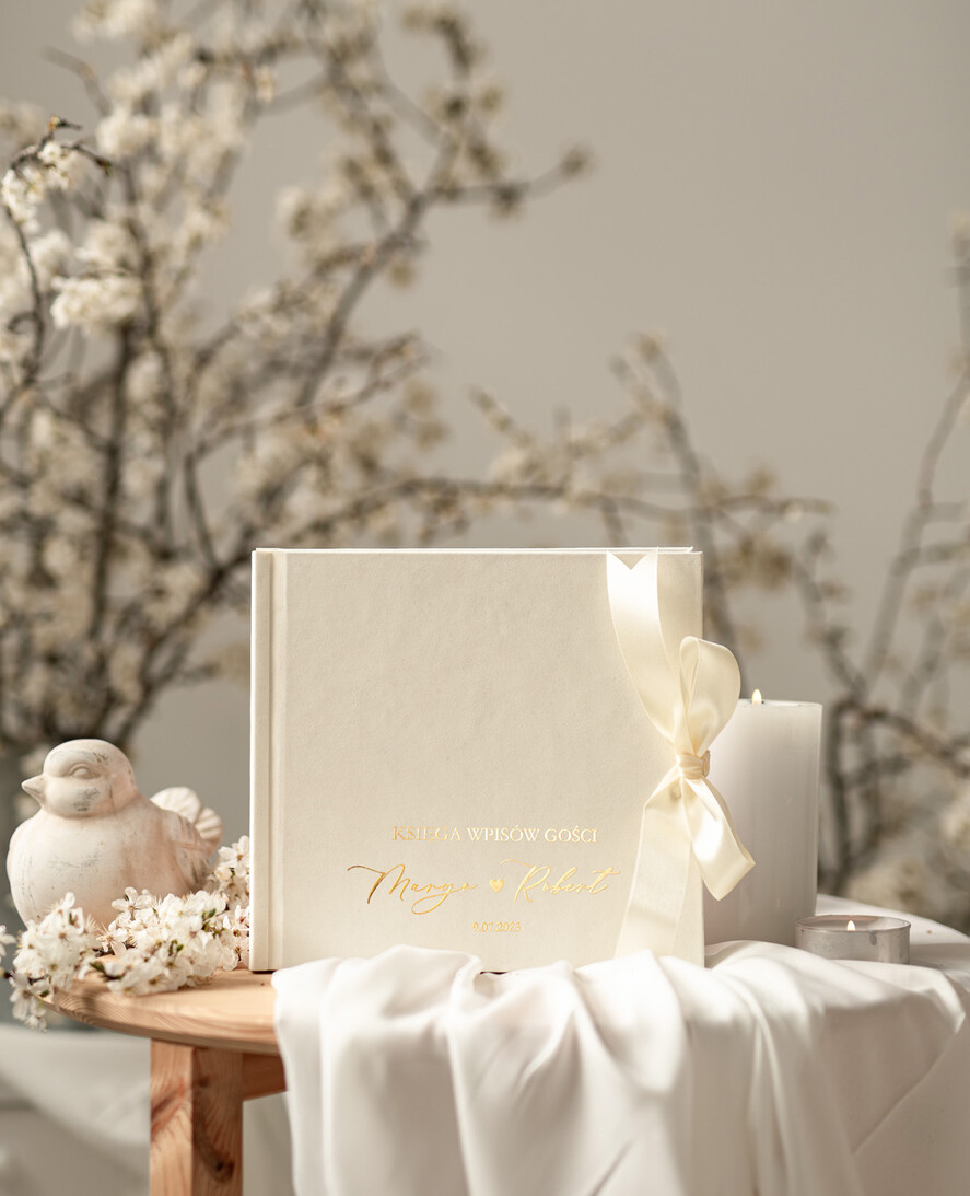 Księgi wpisów gości welurowe księga do wpisywania życzeń przez gości weselnych, na życzenia zdjęcia z fotobudki, welurowa księga ze złotymi napisami 2