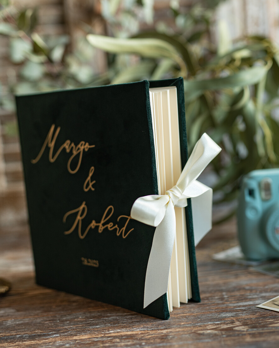 Księgi wpisów gości welurowe Zielona Welurowa Księga Wpisów Gości Ecru Kartki Księga Pamiątkowa welurowa ze Złotymi Napisami 8