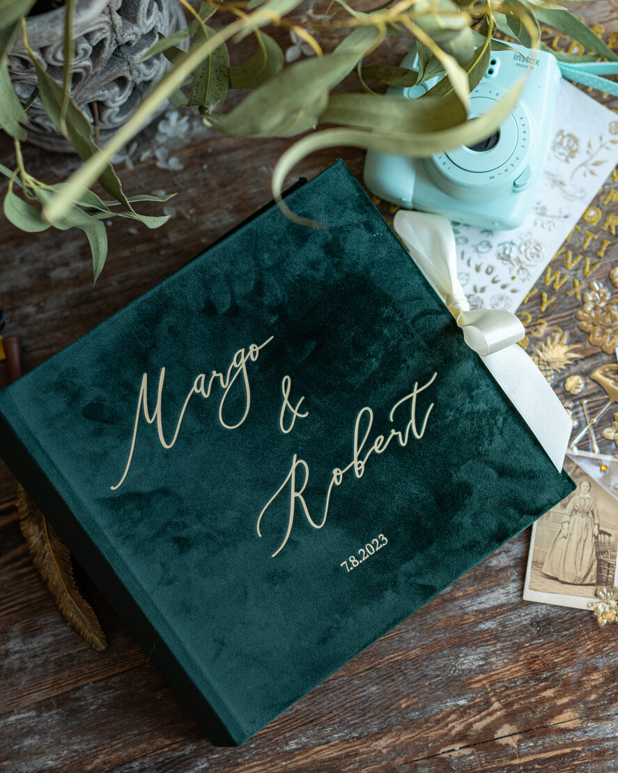 Księgi wpisów gości welurowe Zielona Welurowa Księga Wpisów Gości Ecru Kartki Księga Pamiątkowa welurowa ze Złotymi Napisami 5