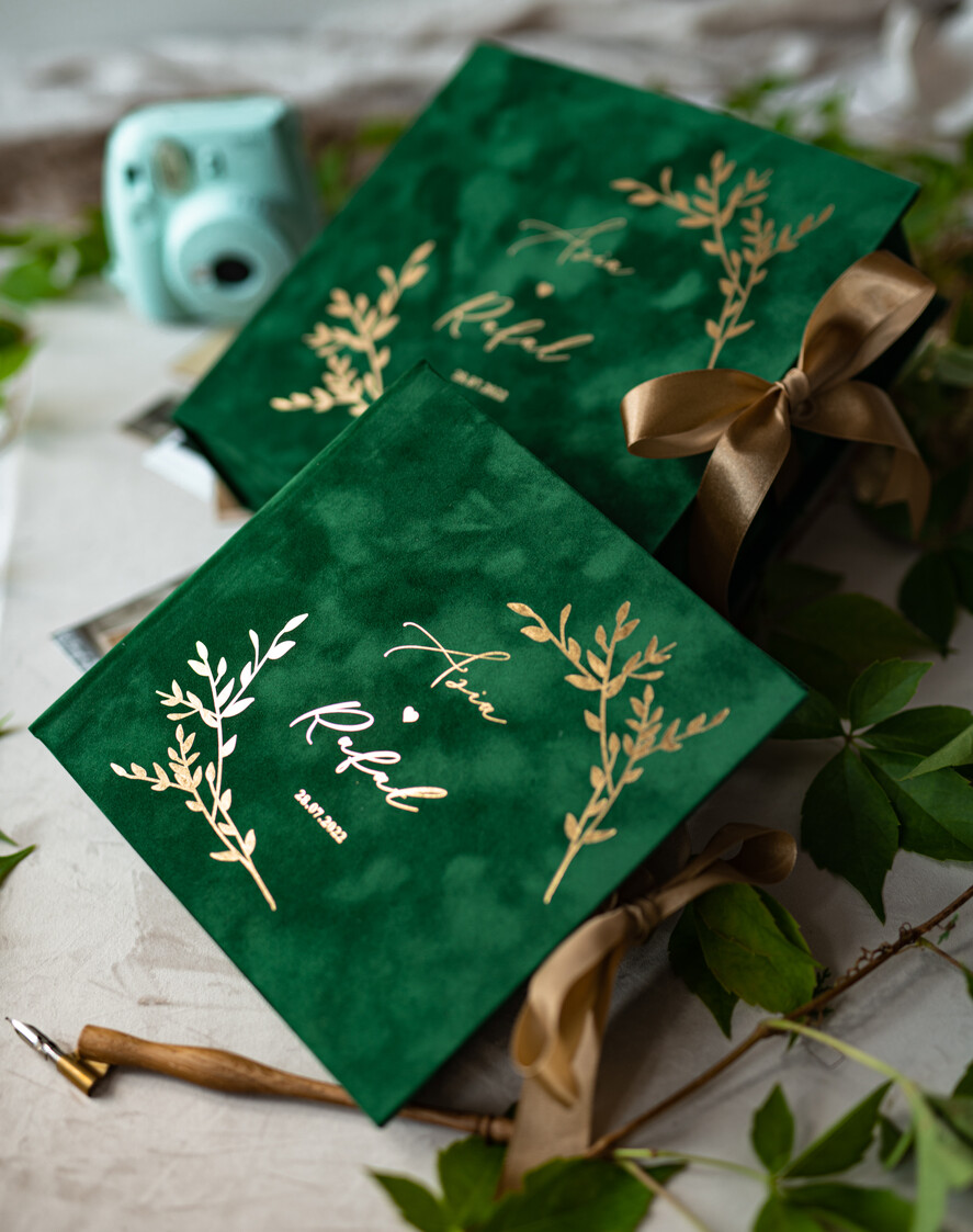 Księgi wpisów gości welurowe pamiątkowa księga gości weselnych w pudełku, weselena księga wpisów gości zielona ze złotym, welurowa księga wpisów w pudełku, szmaragdowy i zlota okładka 5