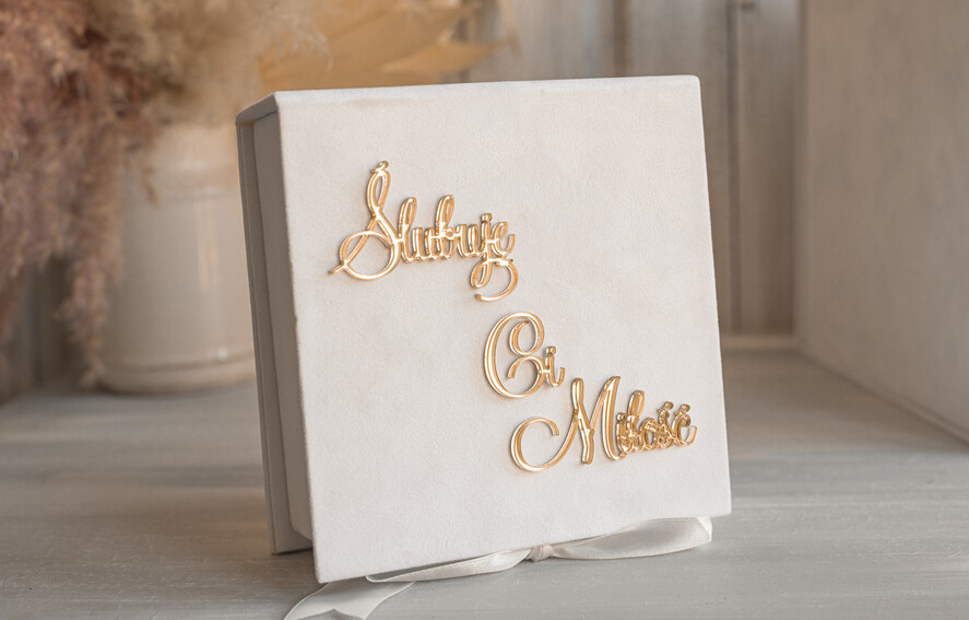 Księgi wpisów gości welurowe Szybka Wysyłka zestaw na wesele księga wpisów gości szkatułka na obrączki kopertówka, biały welurowy zestaw na wesele złote litery 17